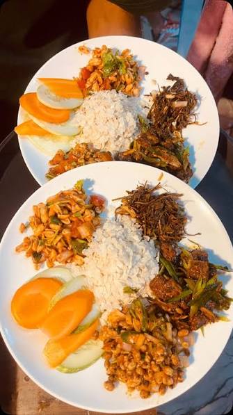 Bhuttan khaja set